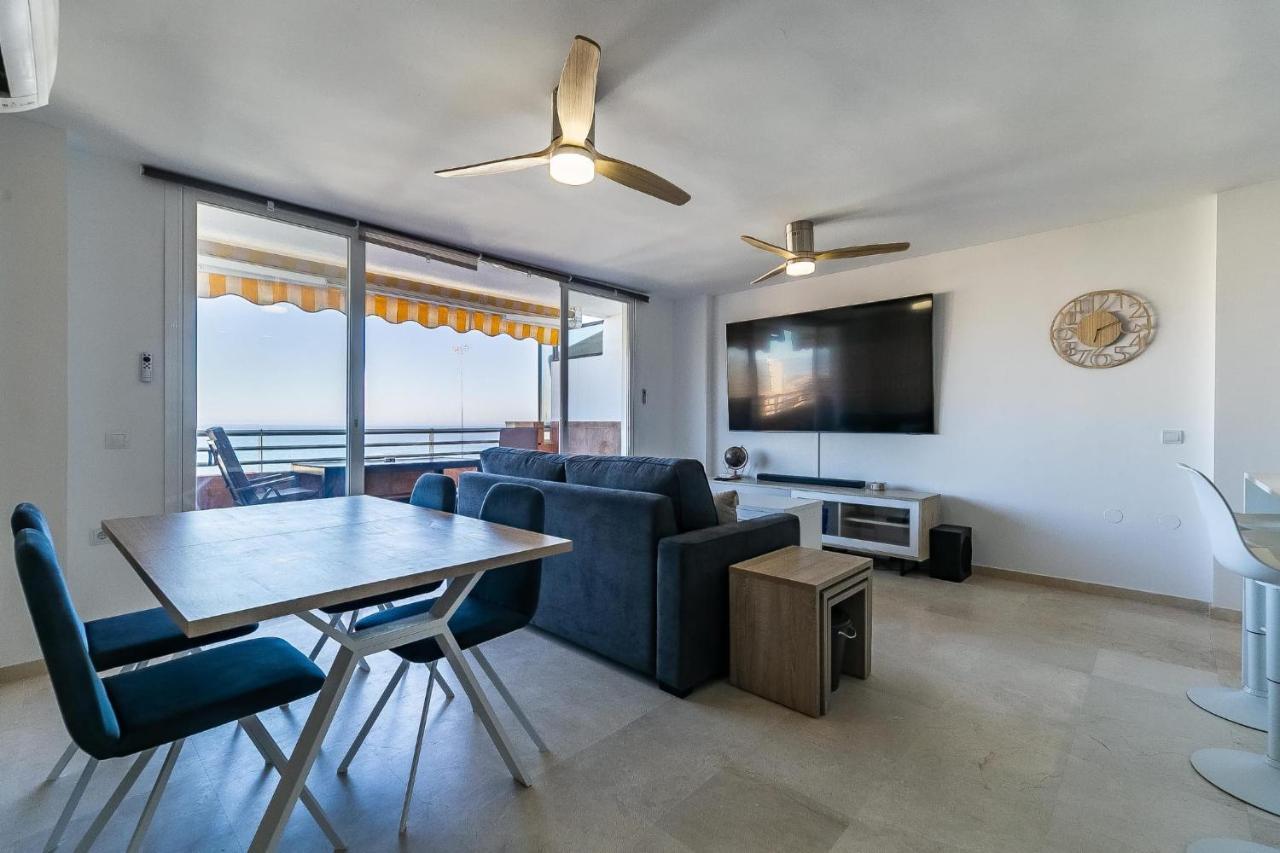 Vistas Azules -- Remodeled, Large Terrace, Spectacular Ocean Views And Beach Level Access Torremolinos Kültér fotó