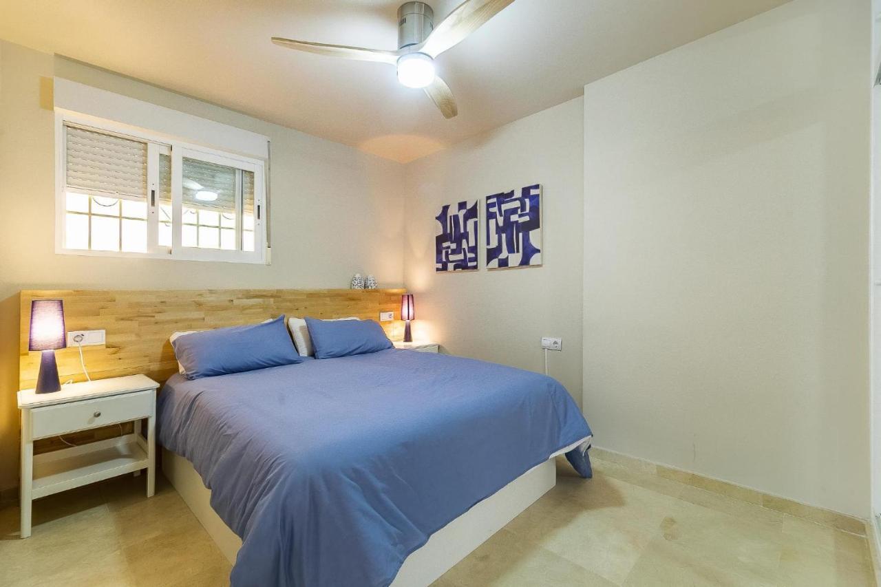 Vistas Azules -- Remodeled, Large Terrace, Spectacular Ocean Views And Beach Level Access Torremolinos Kültér fotó